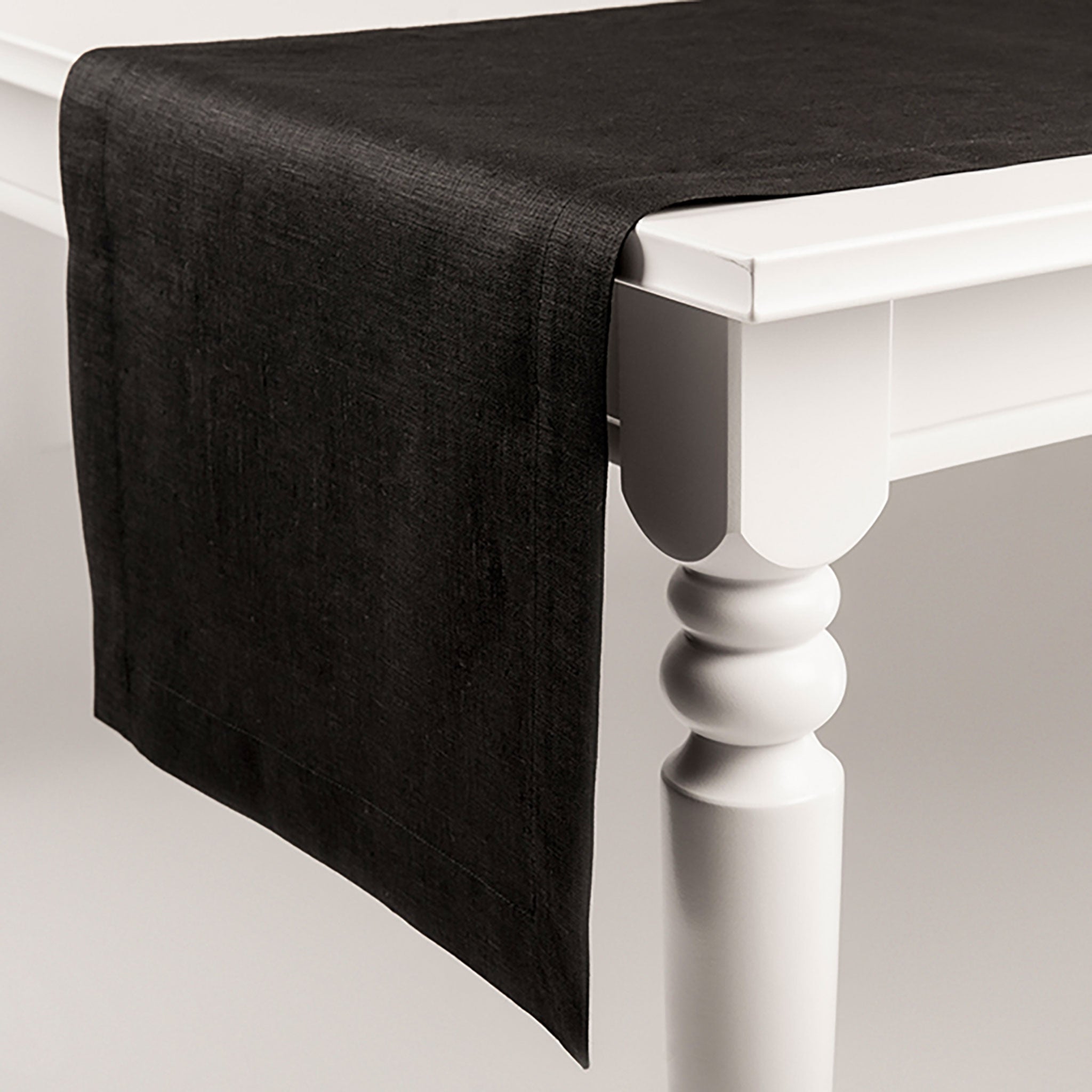 Linen table runner Black