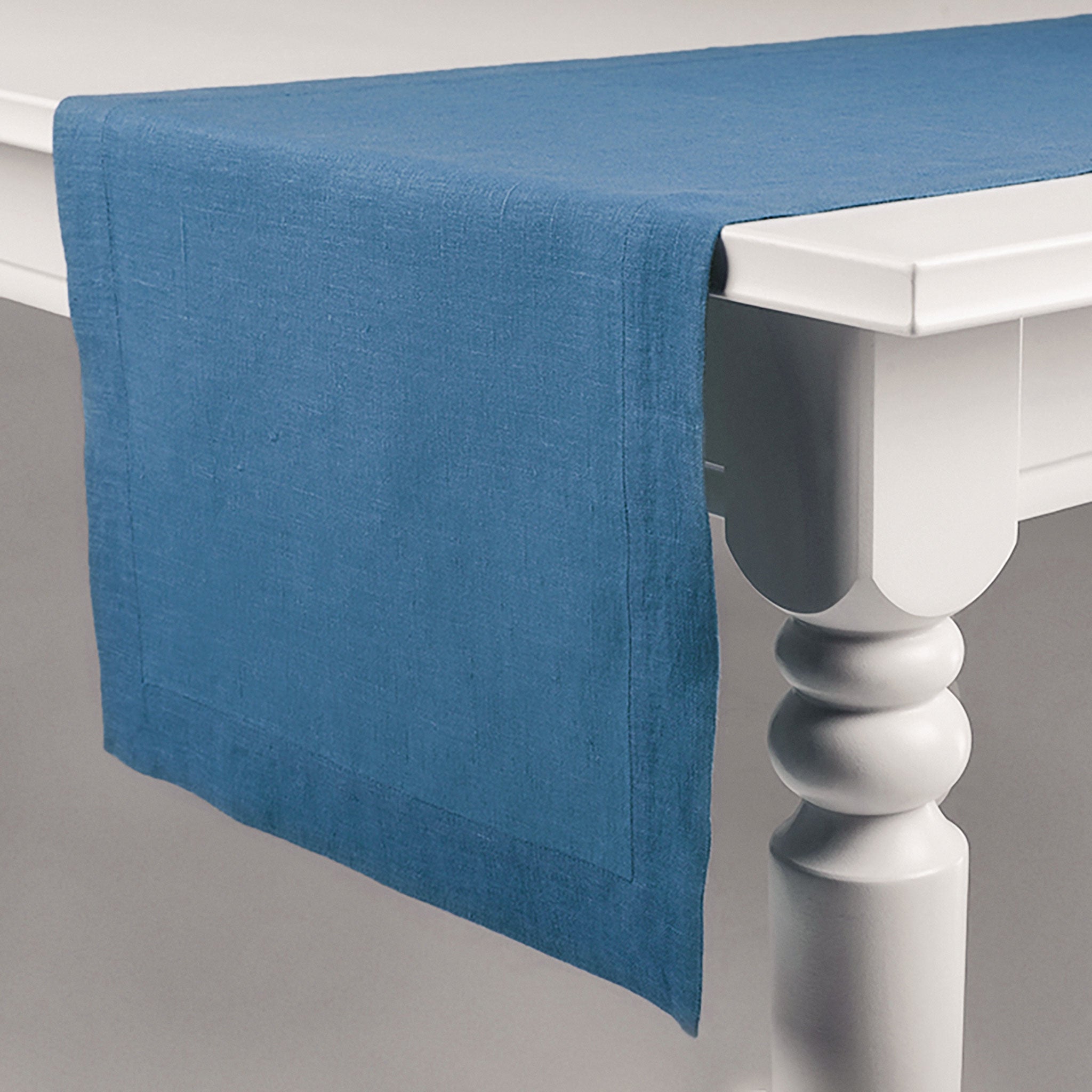Linen table runner Marine blue