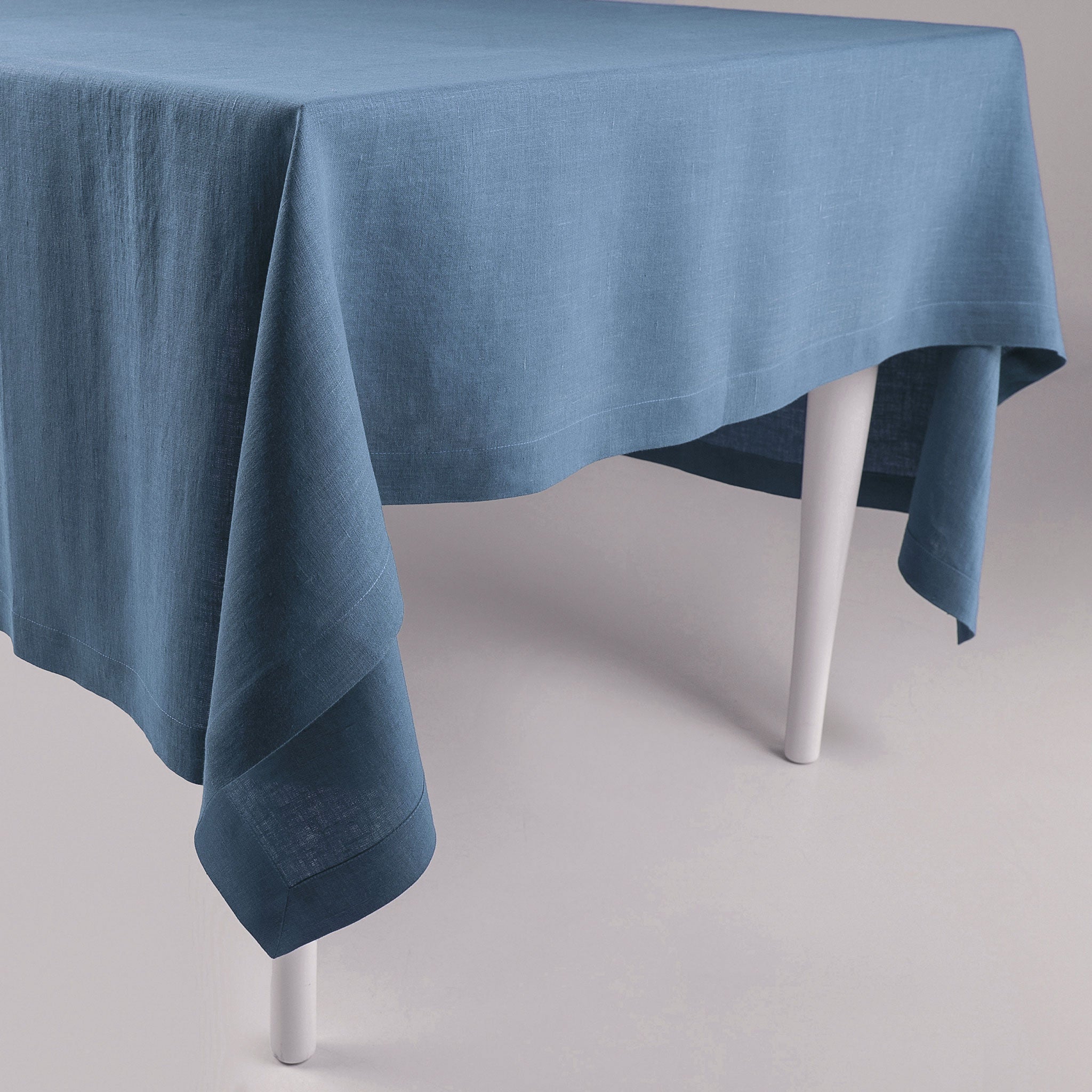 Linen tablecloth Marine blue
