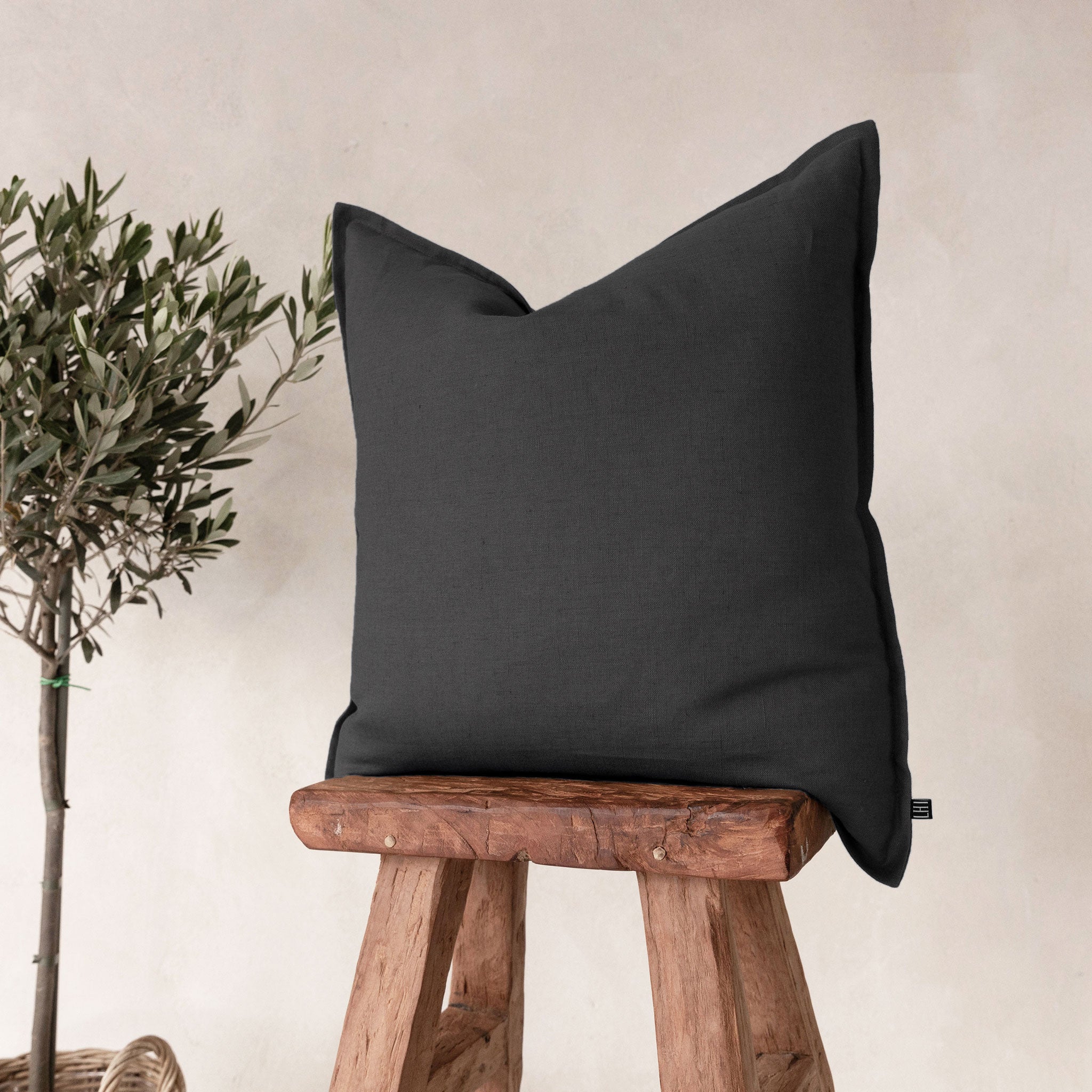Linen pillow cover Black