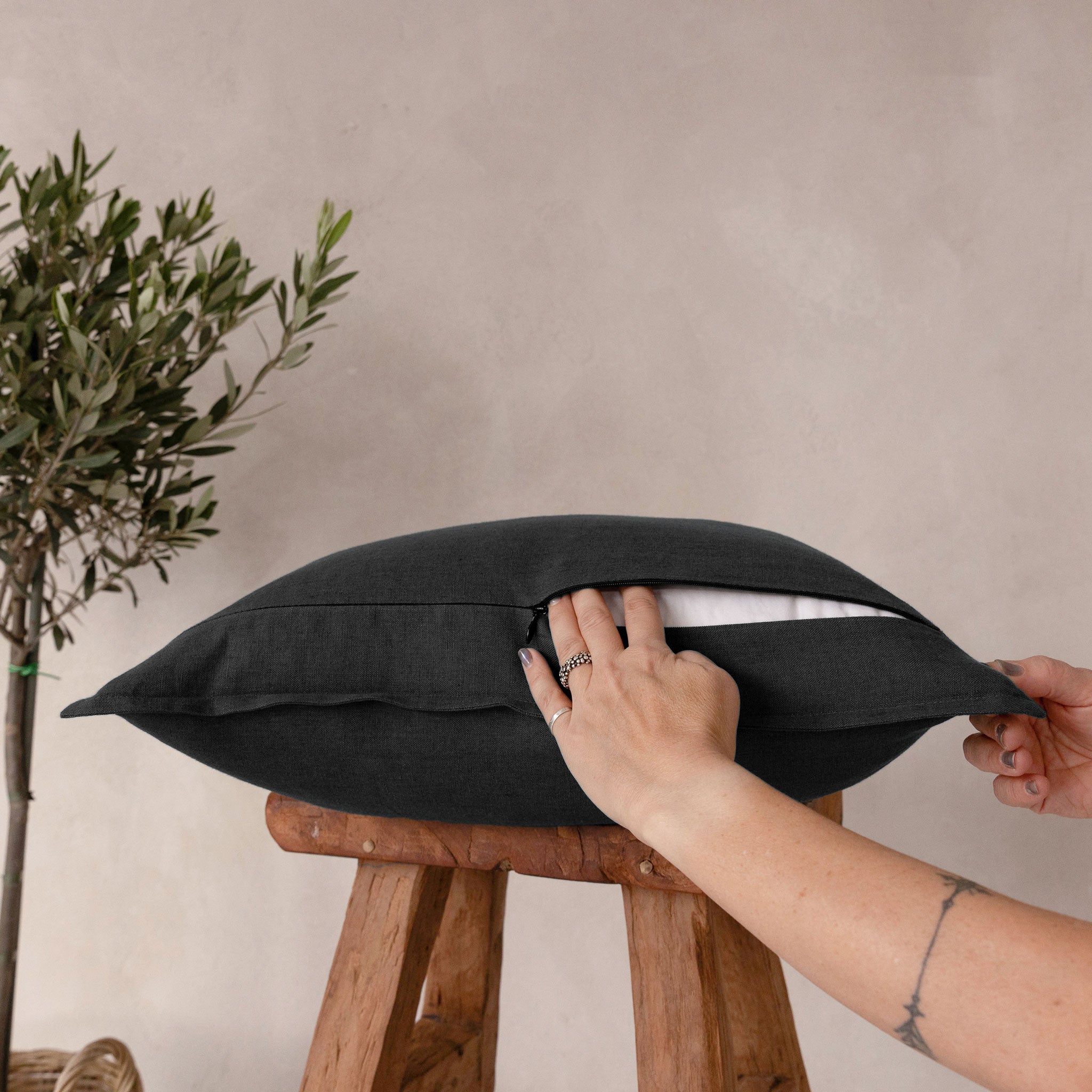 Linen pillow cover Black