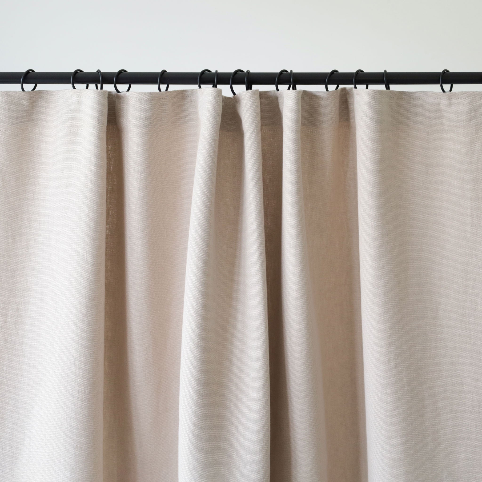 Heavy linen curtain with non pleated tape
