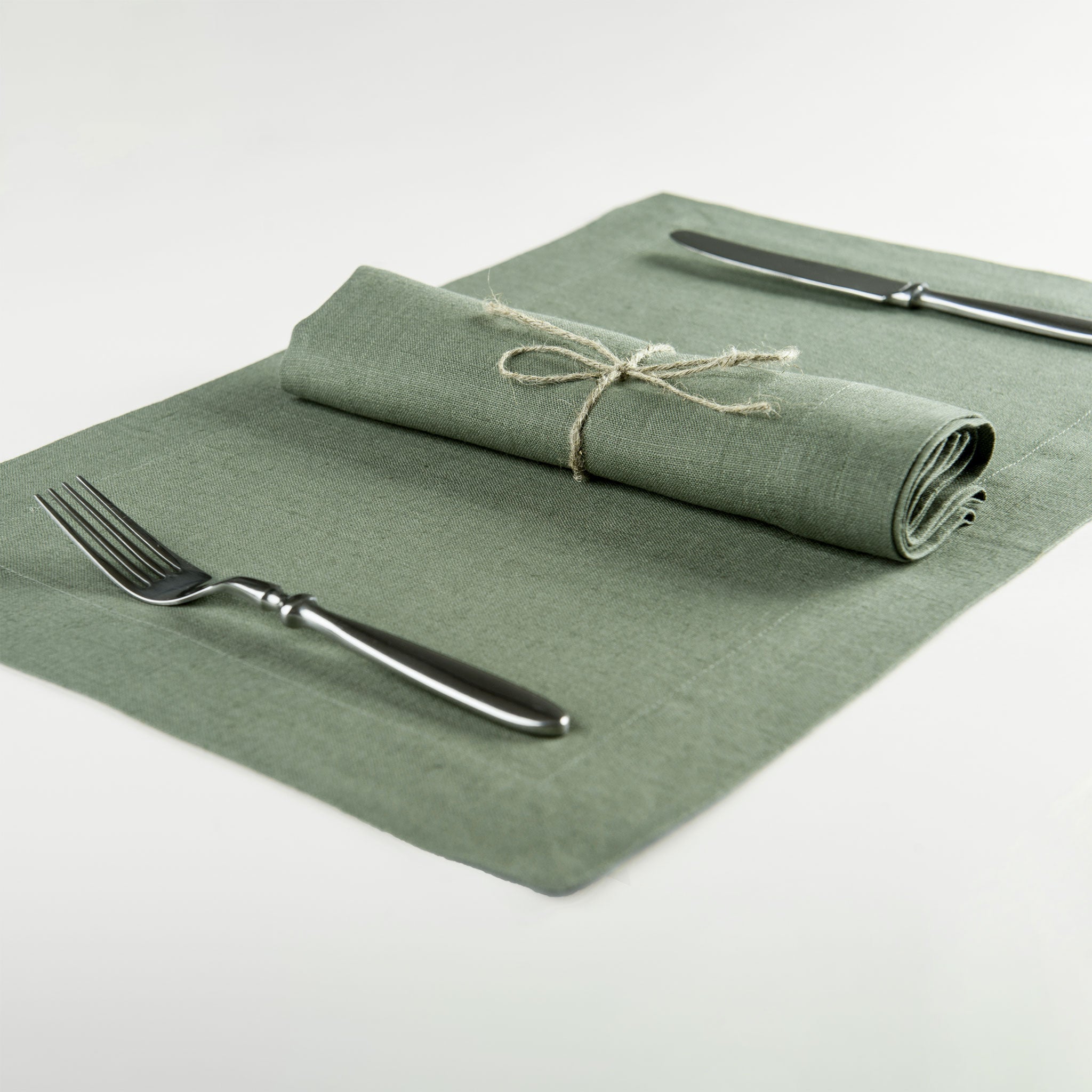 Linen placemat Moss green