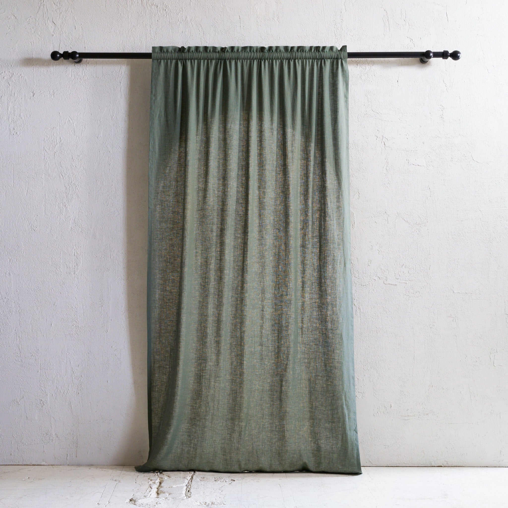 Rod pocket linen curtain with header
